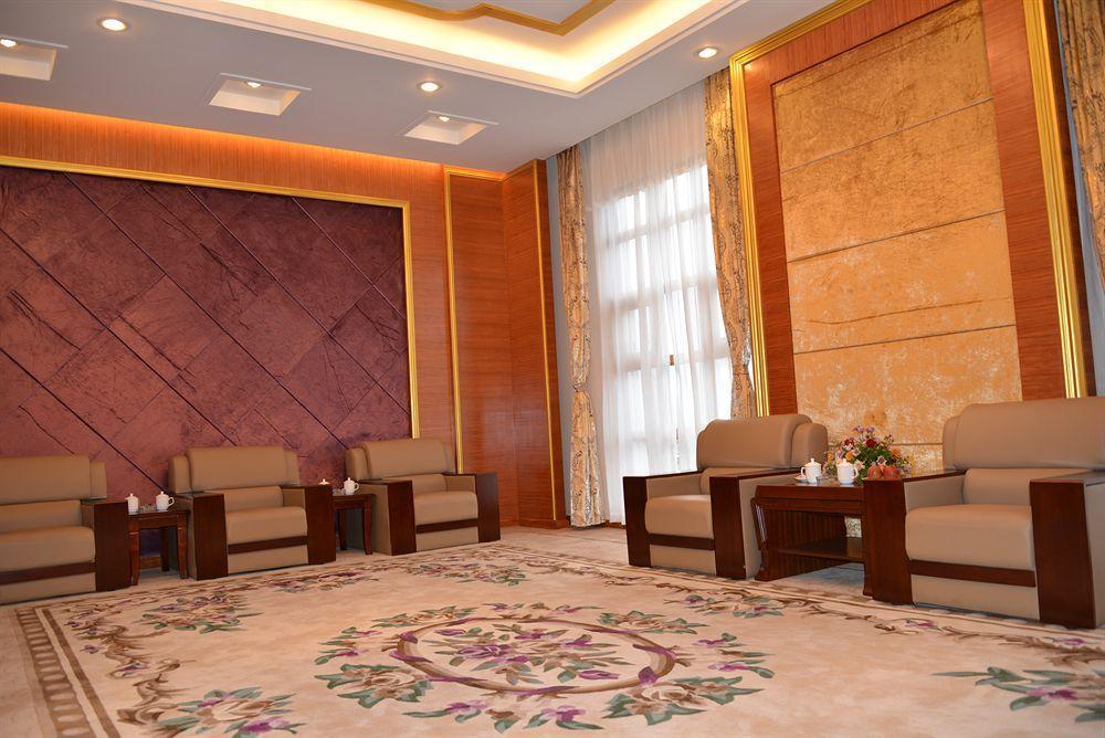 Golden Peacock Resort Hotel 贝拉 外观 照片