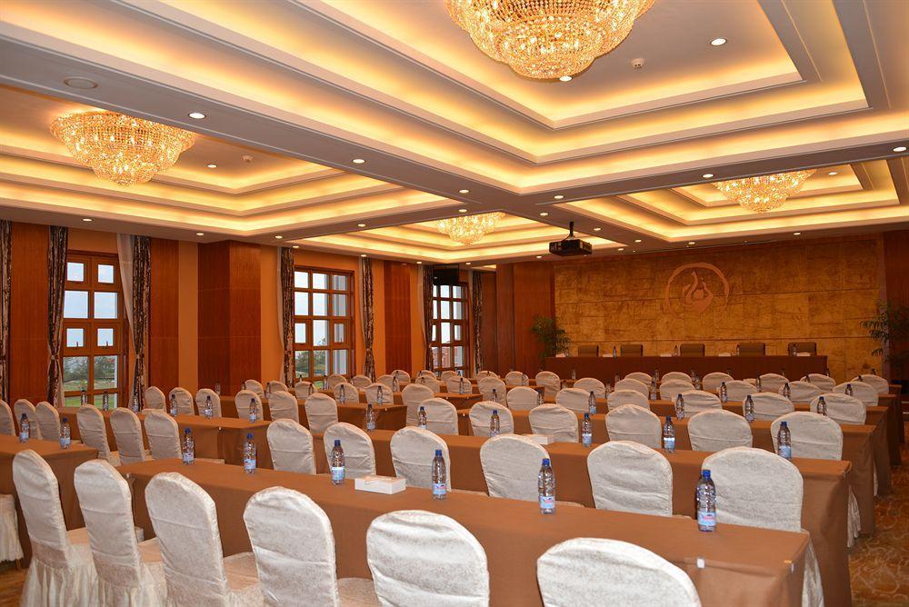 Golden Peacock Resort Hotel 贝拉 外观 照片