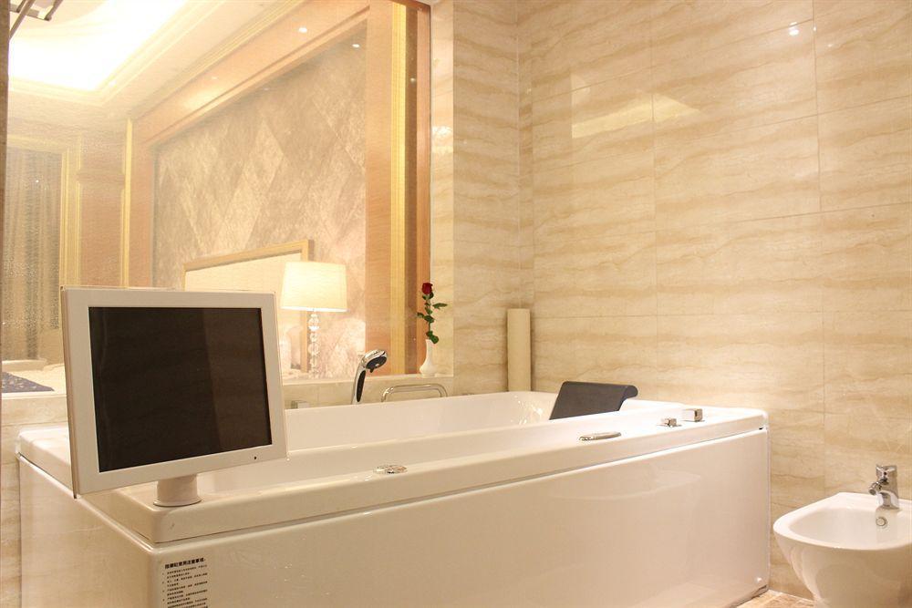 Golden Peacock Resort Hotel 贝拉 外观 照片