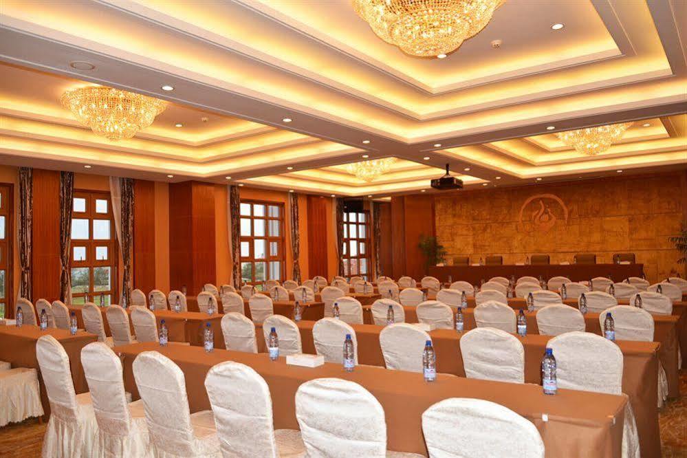 Golden Peacock Resort Hotel 贝拉 外观 照片