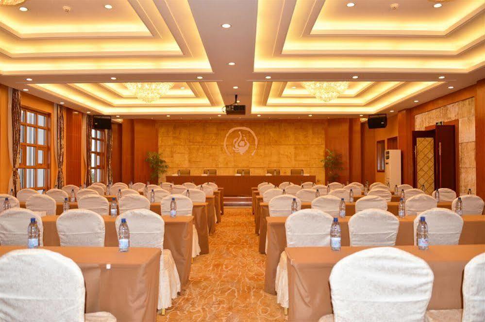 Golden Peacock Resort Hotel 贝拉 外观 照片