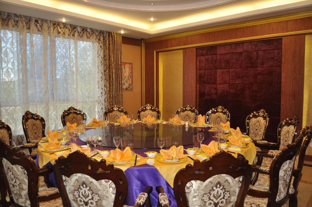 Golden Peacock Resort Hotel 贝拉 外观 照片